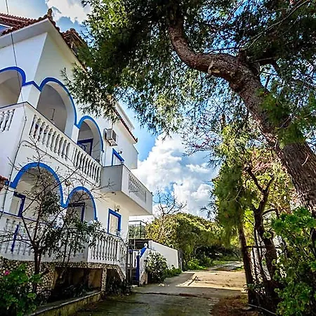 Velendzas Holidays 3*