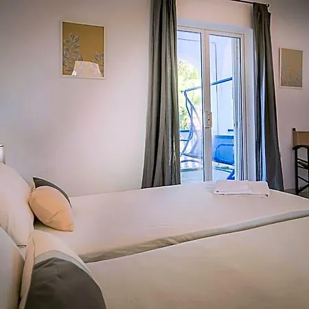 Velendzas Holidays 3*