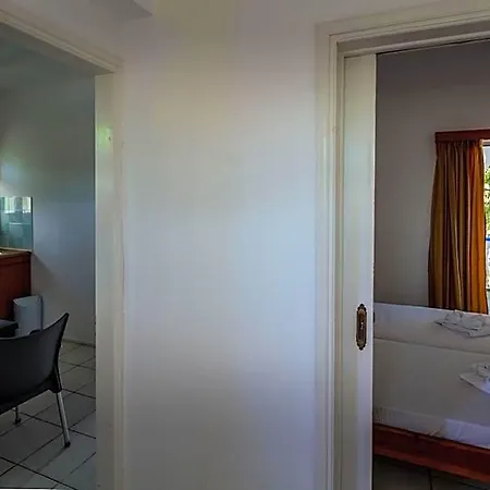 Velendzas Holidays 3*