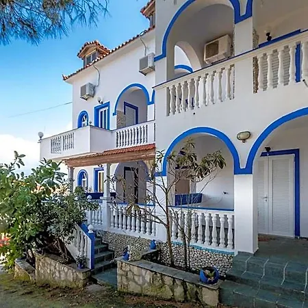 Velendzas Holidays 3*